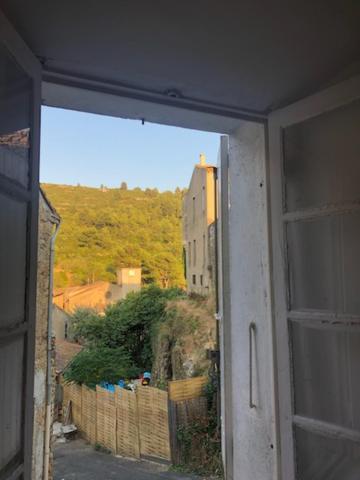 Chez Tatie Menie Bed & Breakfast Fraissé-des-Corbières Екстериор снимка