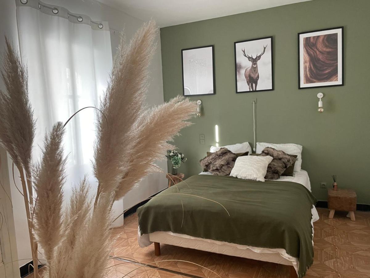 Chez Tatie Menie Bed & Breakfast Fraissé-des-Corbières Екстериор снимка